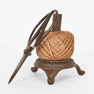 String Holder w Scissors