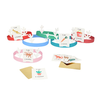 Santa, Reindeer & Tree - Set of 6 Crackers