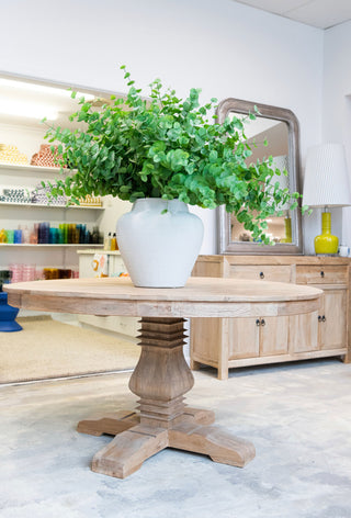 Pedestal Round Table